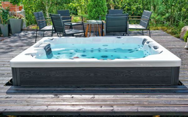 Spa Deck Remodeling in Poulsbo