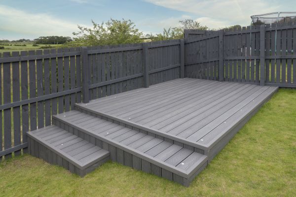 Vinyl Deck Construction in Poulsbo